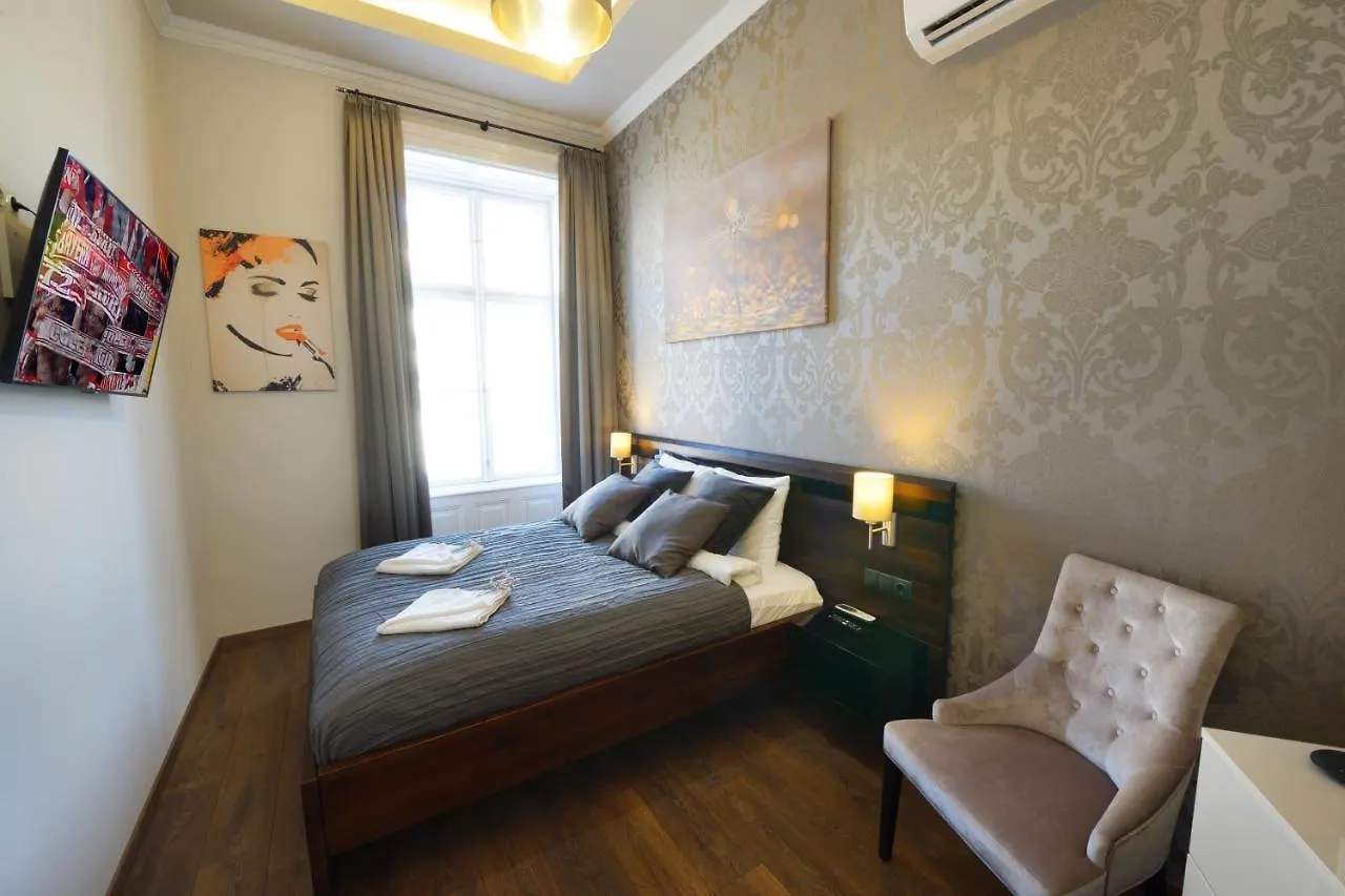 Orangehomes 4 Bdrm Apartment View To Synagogue Budapešť